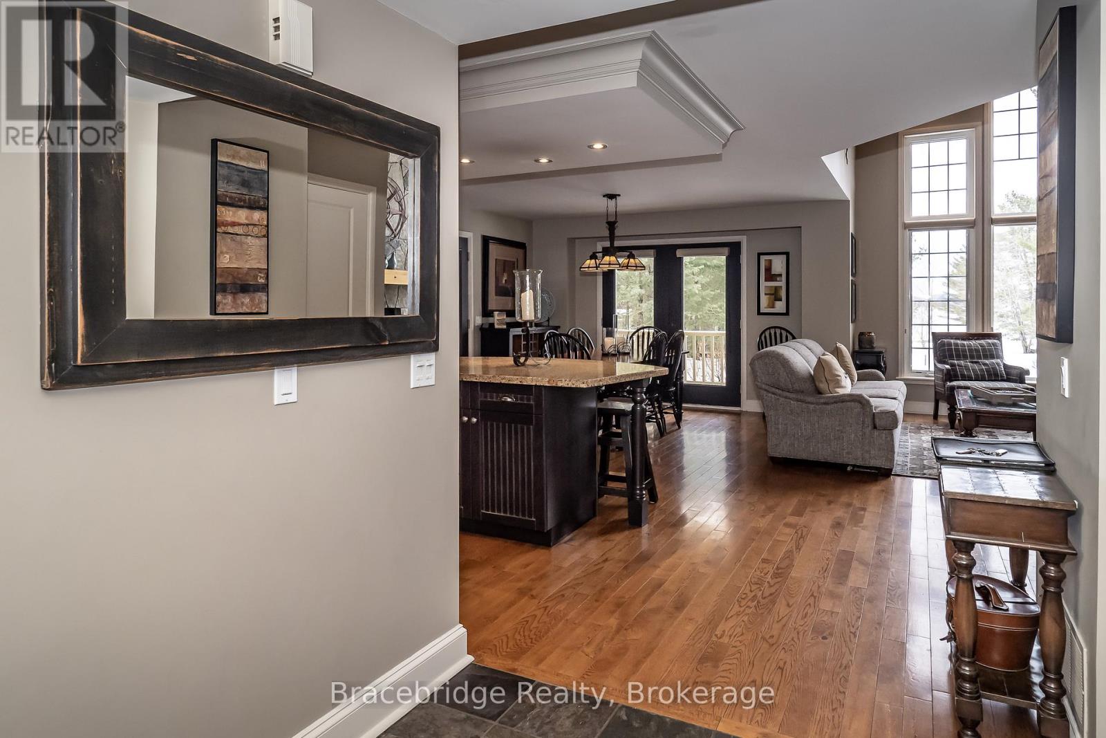 Carling 10 W3 - 3876 Muskoka Rd 118 Highway W Property Photo 2
