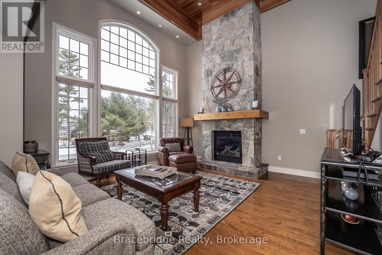 Carling 10 W3 - 3876 Muskoka Rd 118 Highway W Property Photo 4