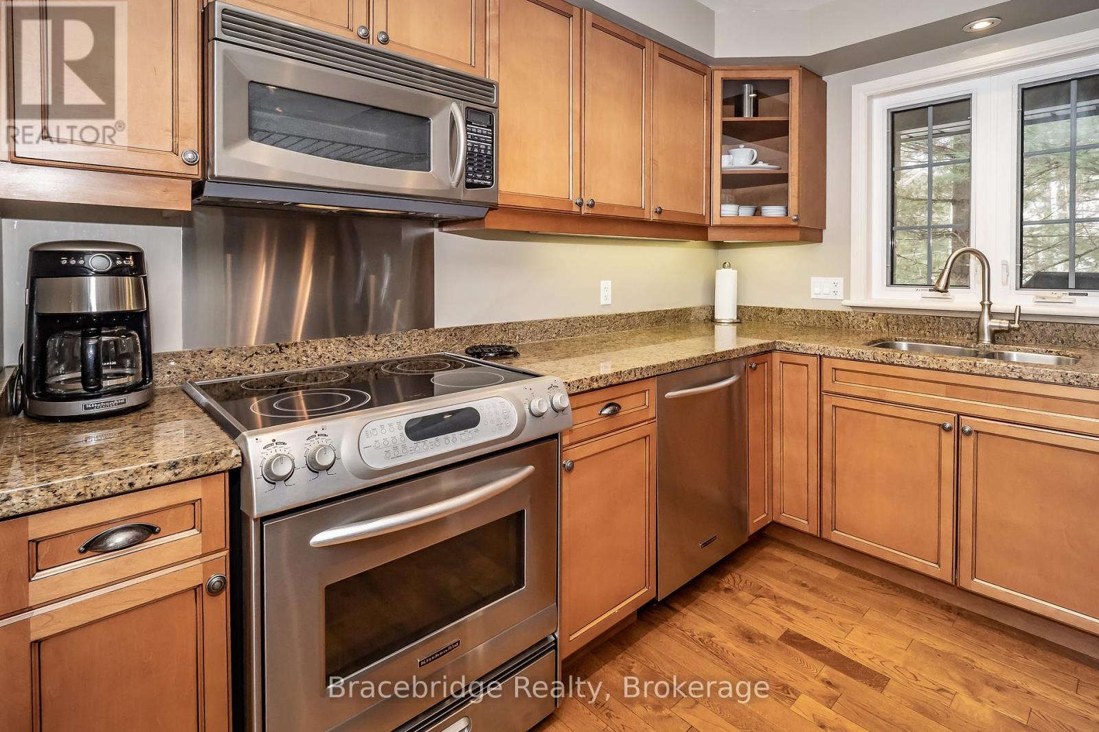 Carling 10 W3 - 3876 Muskoka Rd 118 Highway W Property Photo 10
