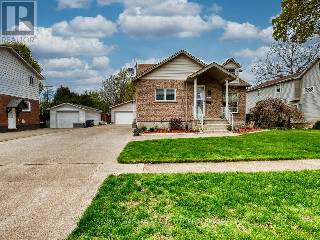 8110 Lamont Avenue Property Photo 2