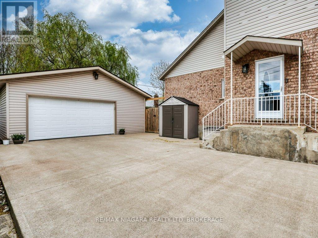 8110 Lamont Avenue Property Photo 4