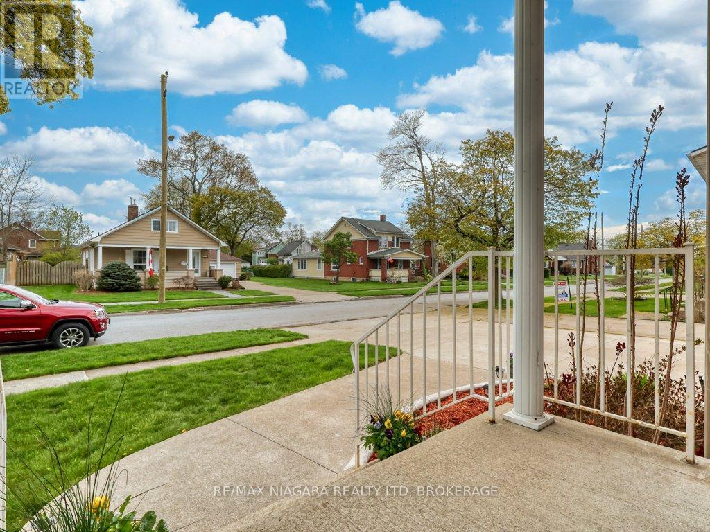 8110 Lamont Avenue Property Photo 9