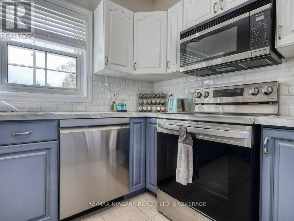 8110 Lamont Avenue Property Photo 18
