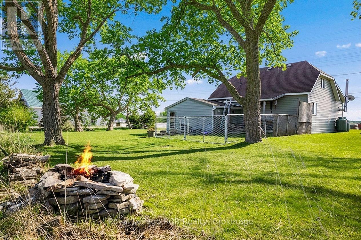2882 6 Highway Property Photo 4