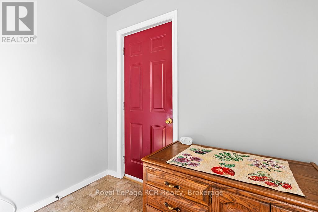 2882 6 Highway Property Photo 16