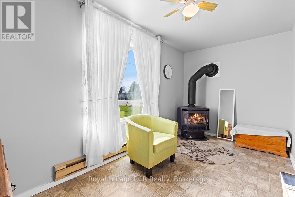 2882 6 Highway Property Photo 17