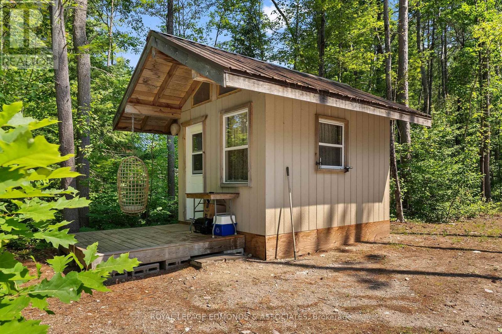 290 Hennessy Trail Property Photo 4