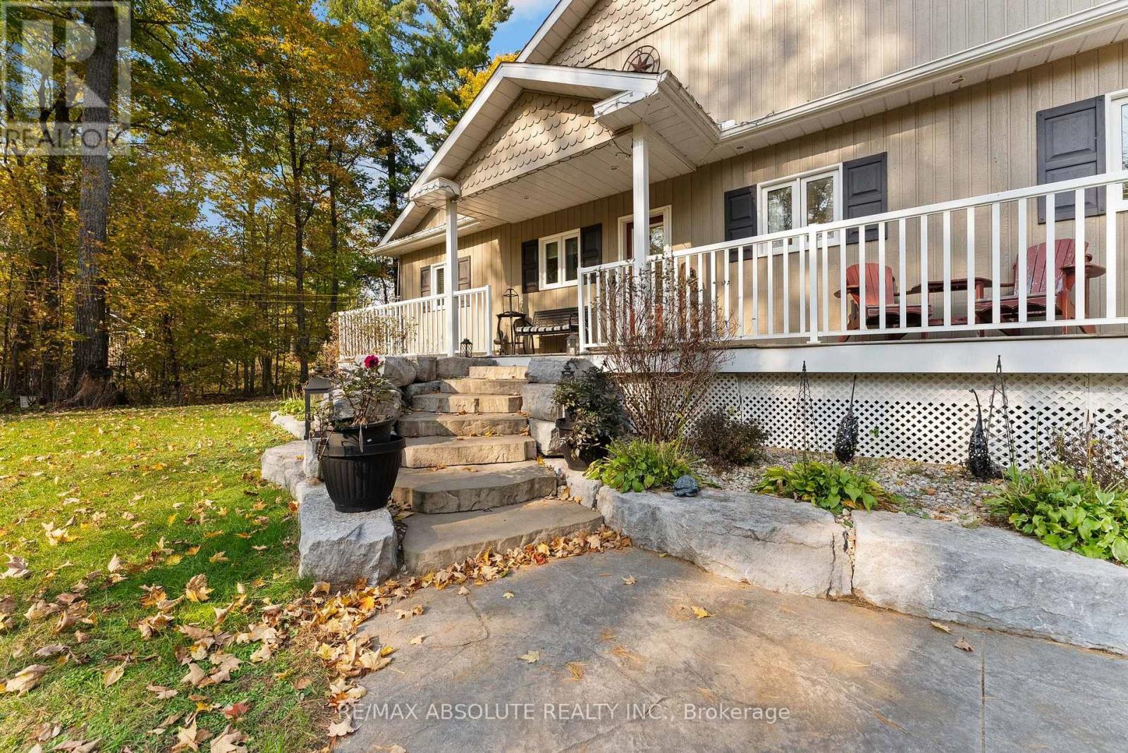 1096 Snye Road Property Photo 2