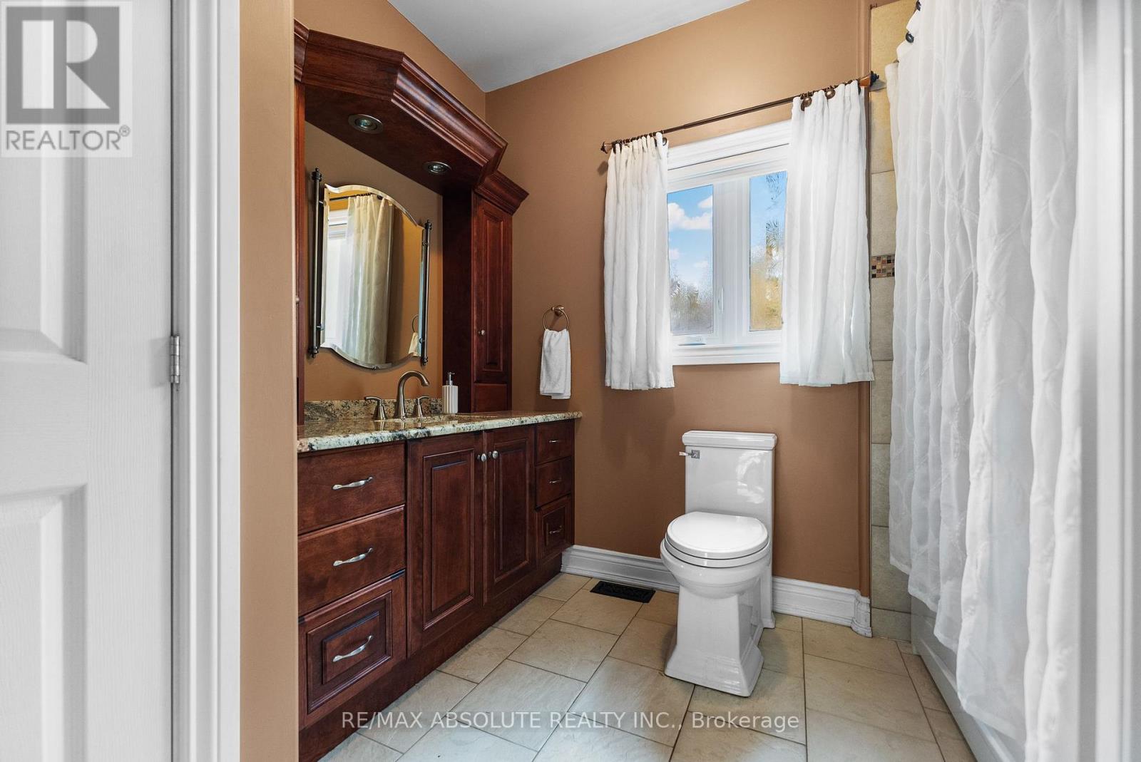 1096 Snye Road Property Photo 14