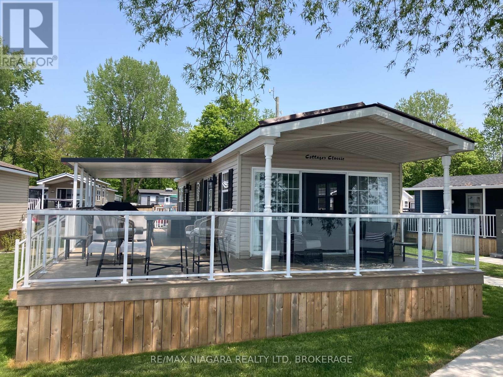 83 Wyldewood Property Photo 1