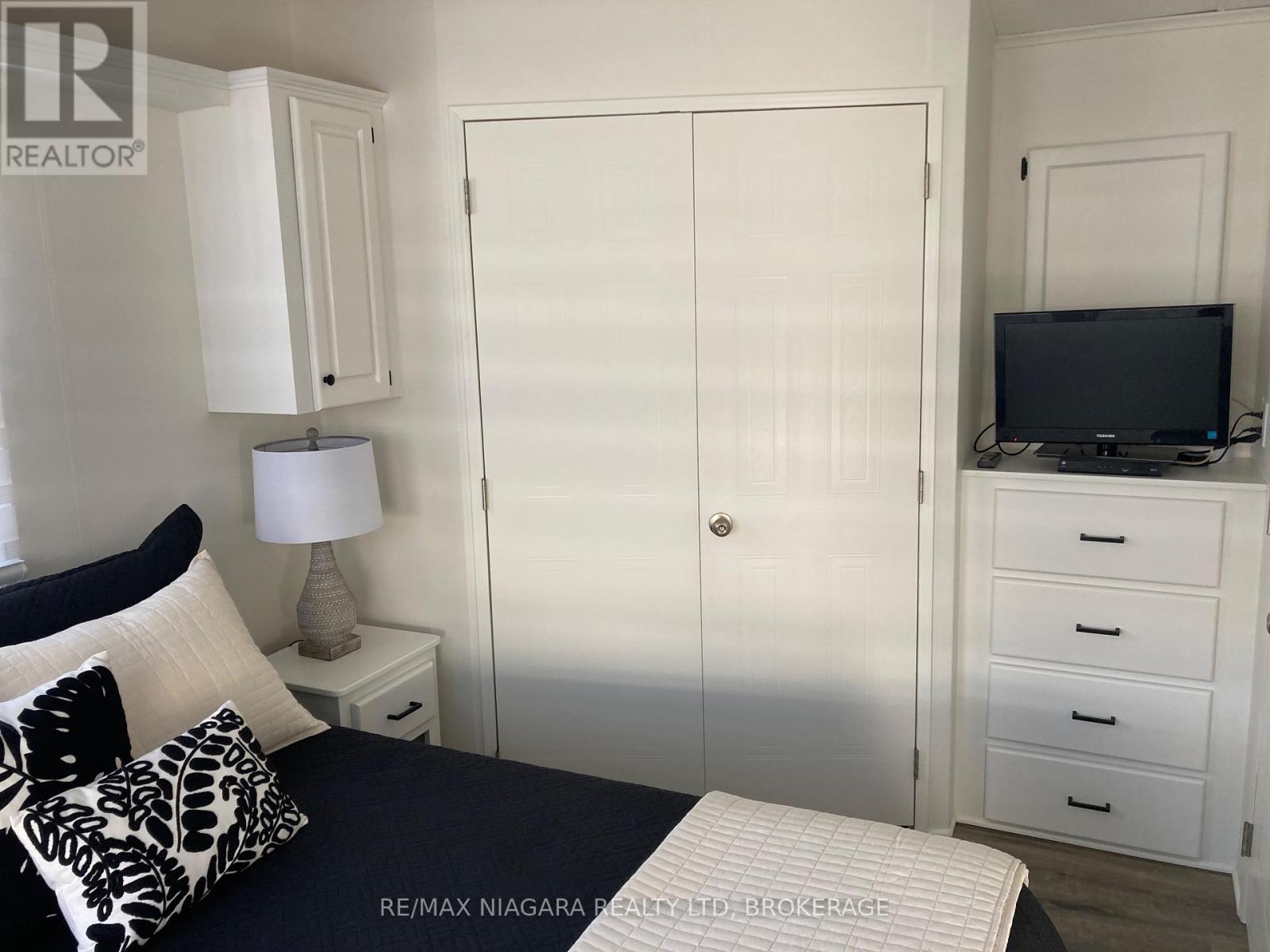 83 Wyldewood Property Photo 11