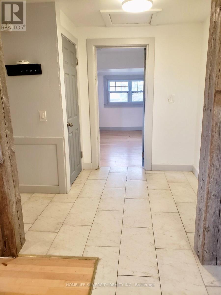 147 Holton Avenue S Property Photo 4