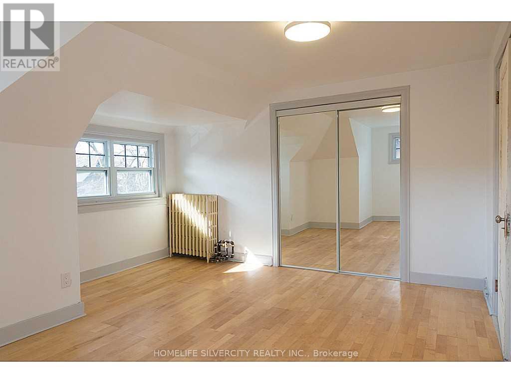 147 Holton Avenue S Property Photo 10