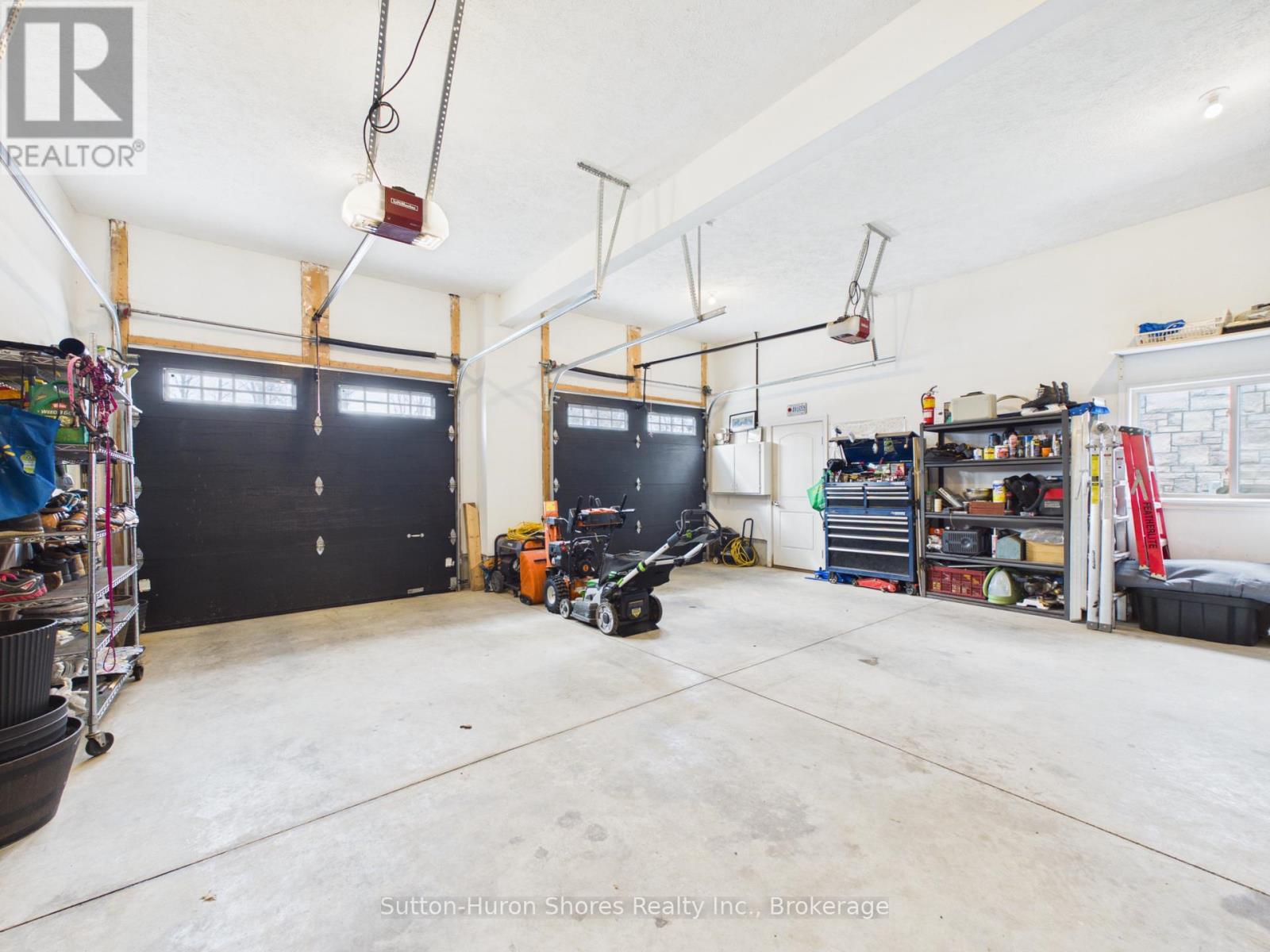 345 Ray Street Property Photo 5