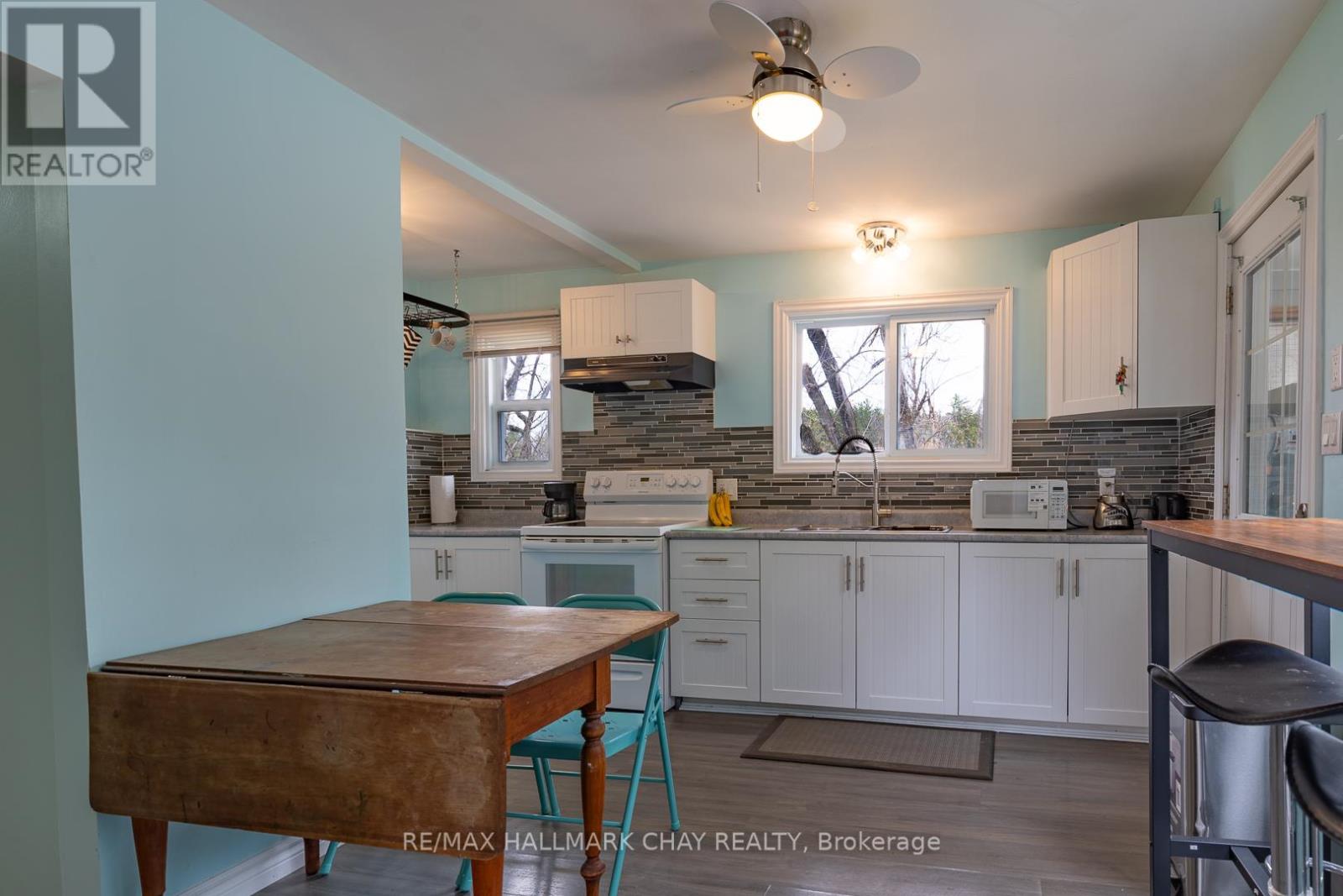 6 Dickson Street Property Photo 5