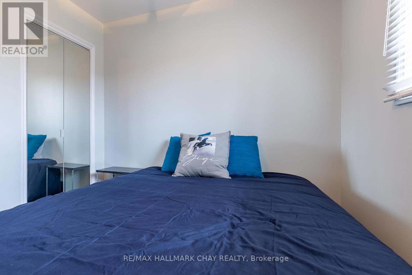 6 Dickson Street Property Photo 16