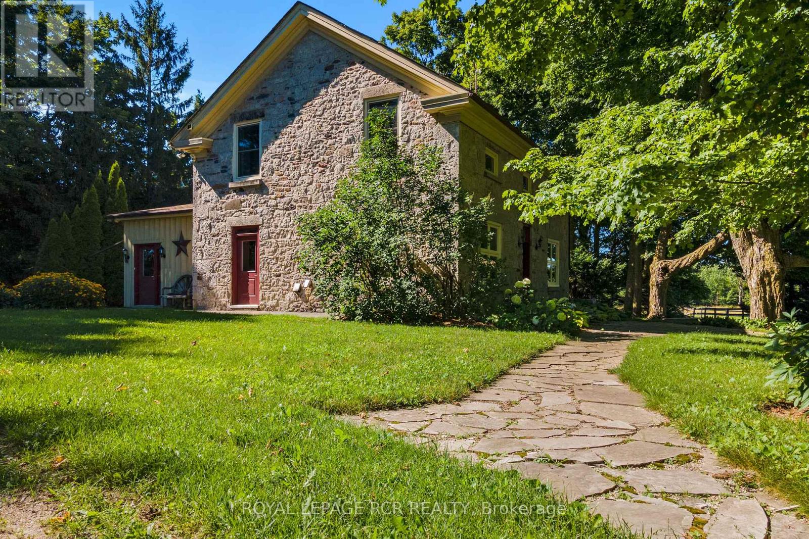 6122 Ninth Line Property Photo 5