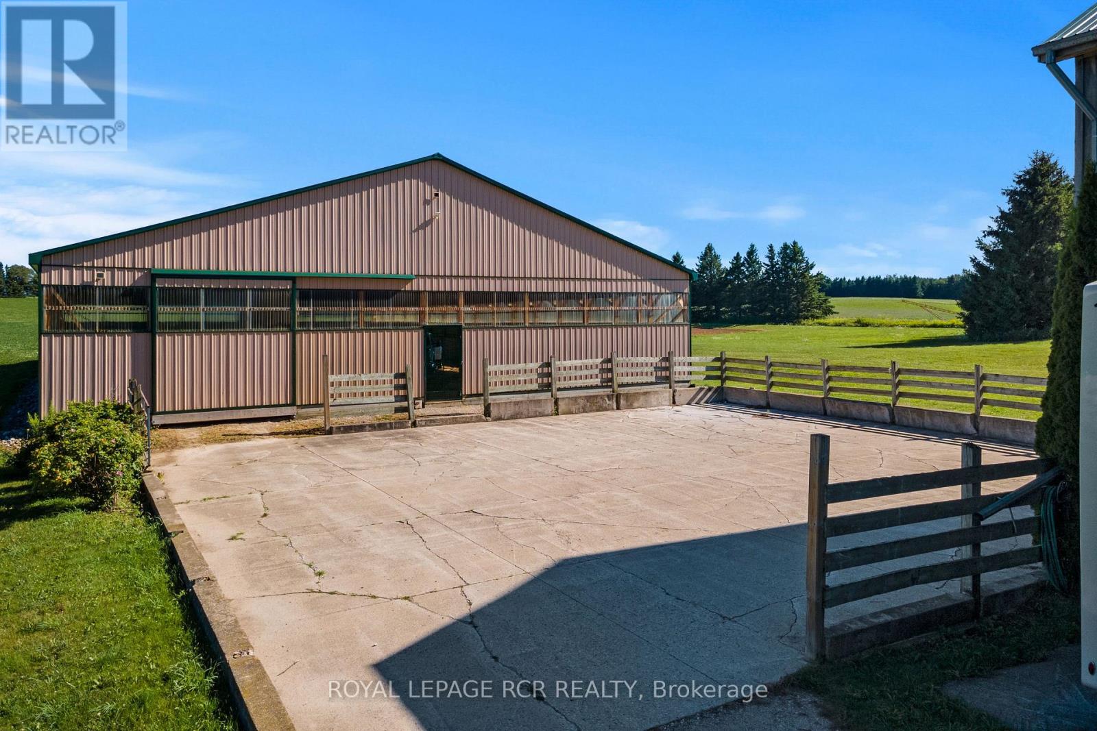6122 Ninth Line Property Photo 16