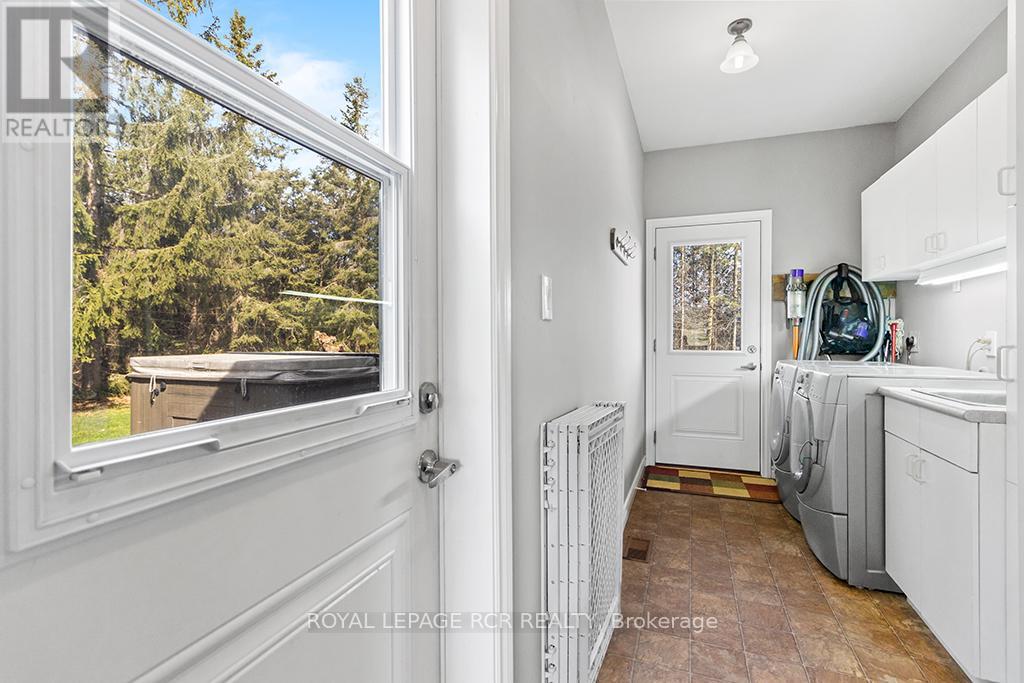 6122 Ninth Line Property Photo 31