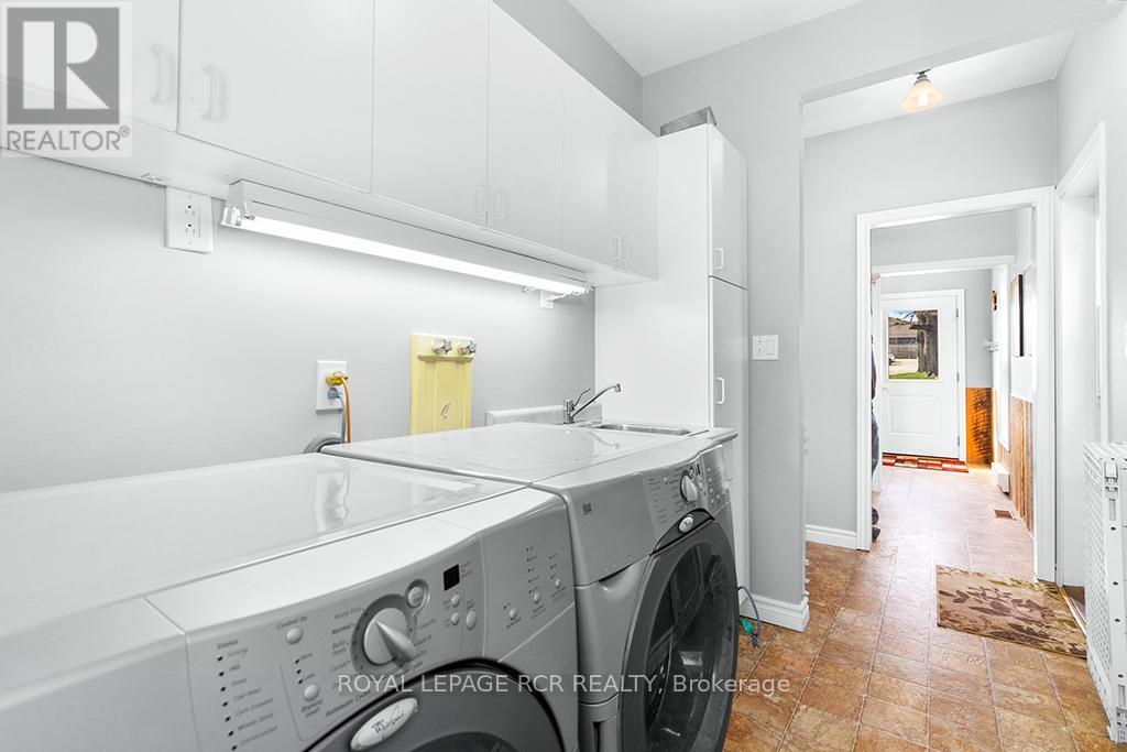 6122 Ninth Line Property Photo 32