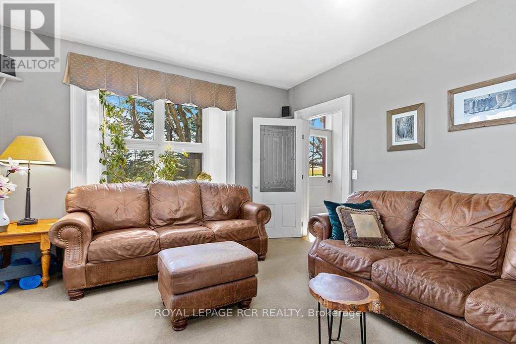 6122 Ninth Line Property Photo 37