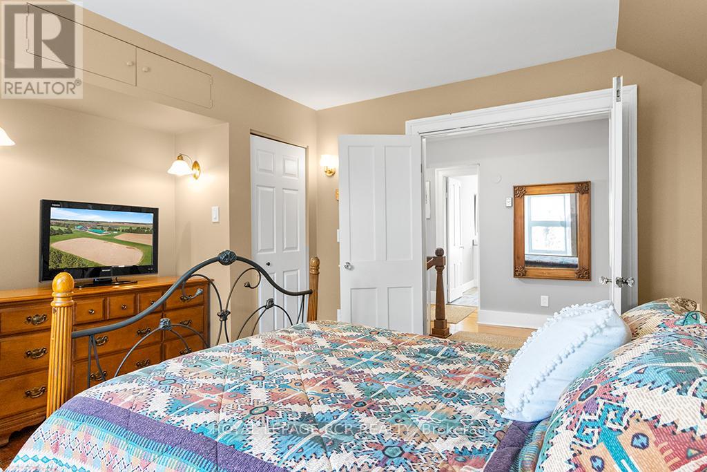 6122 Ninth Line Property Photo 43