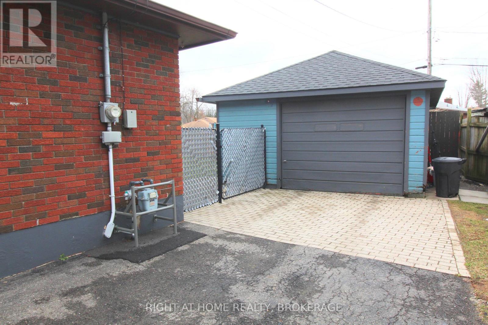 105 Glenwood Parkway Property Photo 5