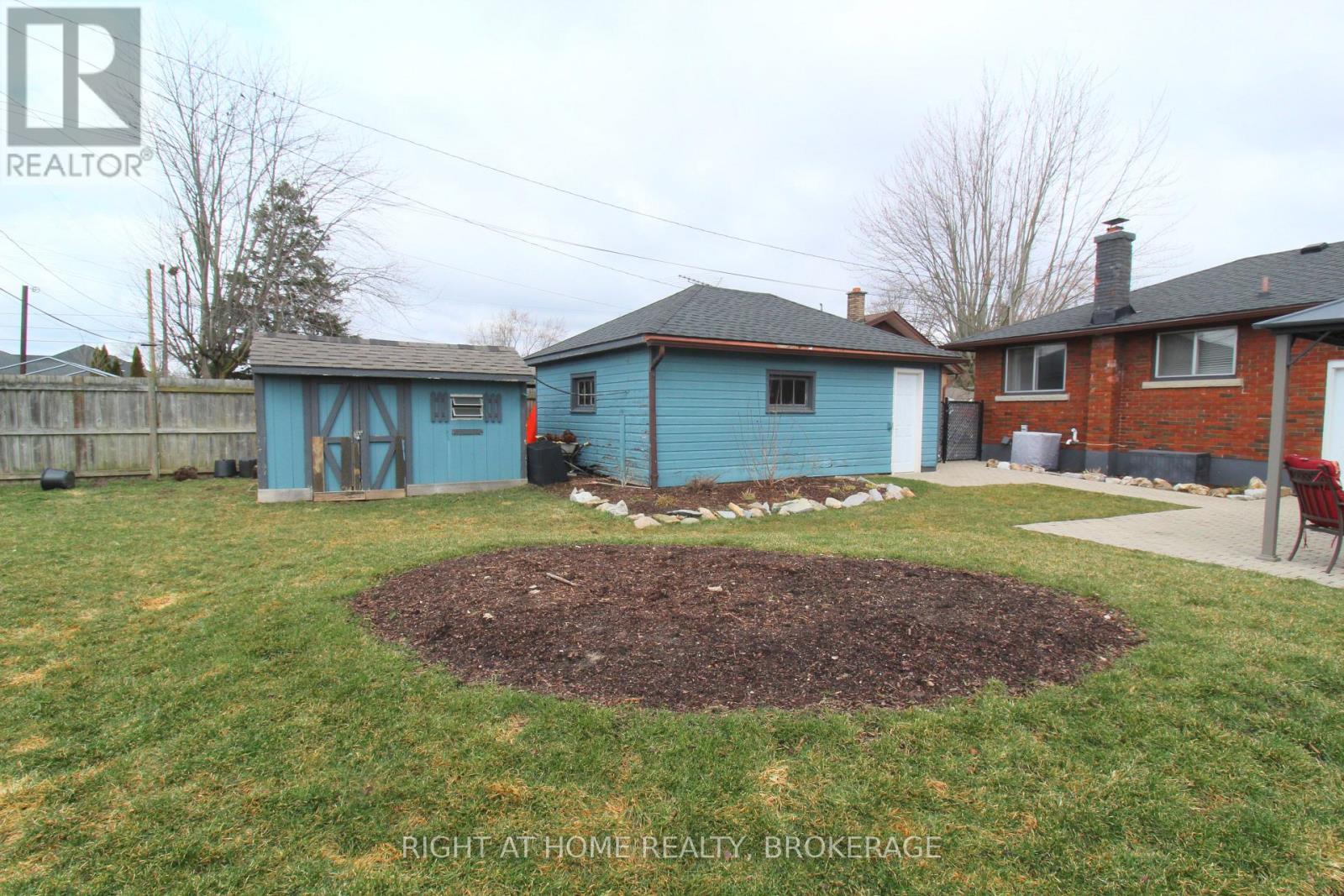 105 Glenwood Parkway Property Photo 7