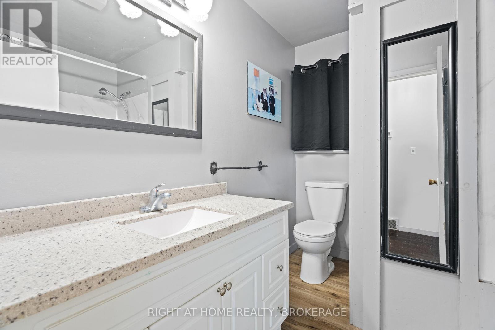 105 Glenwood Parkway Property Photo 16