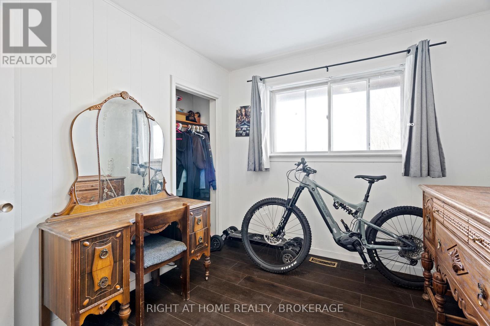 105 Glenwood Parkway Property Photo 18