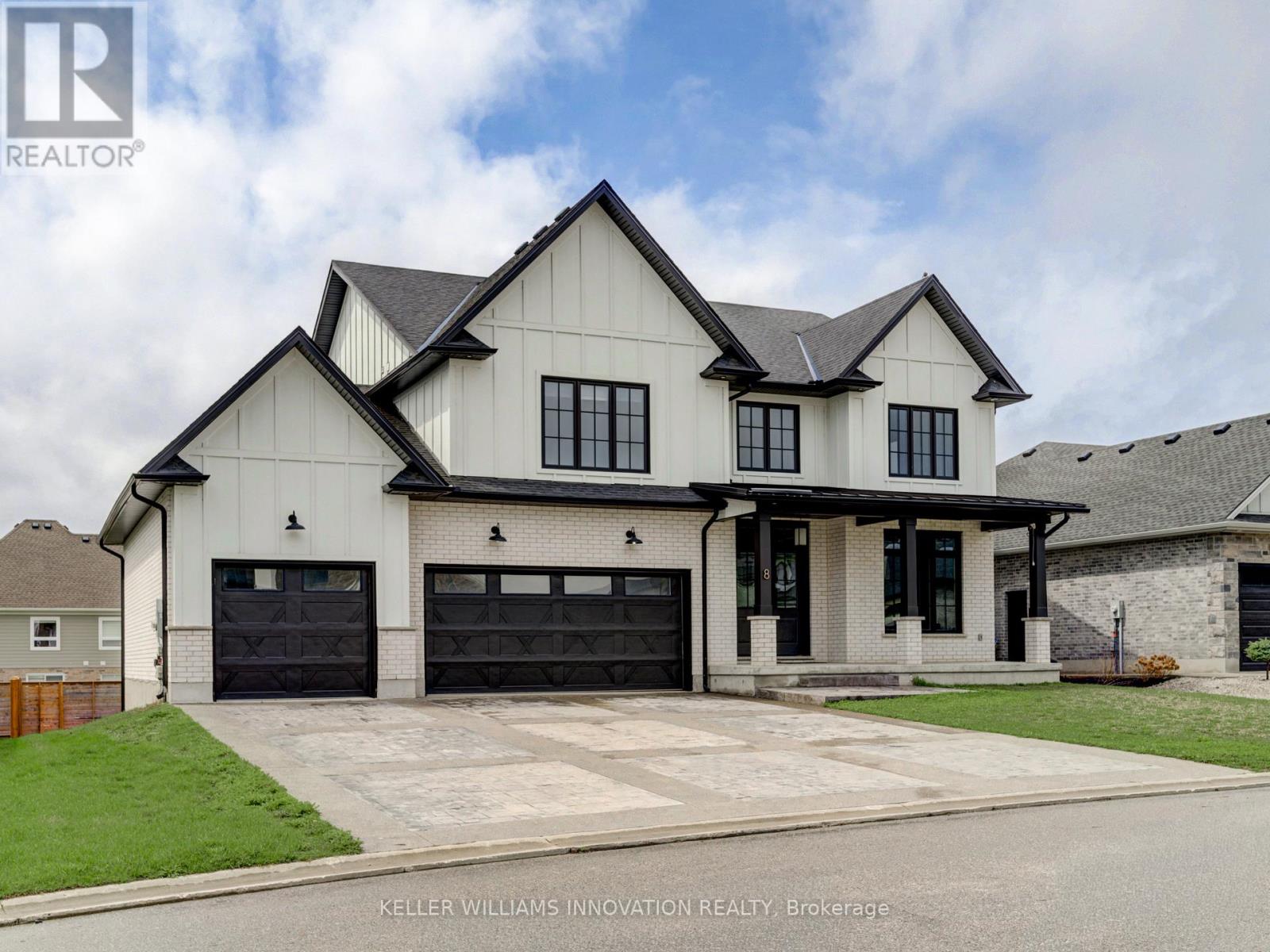 8 Edgeview Crescent W Property Photo 2