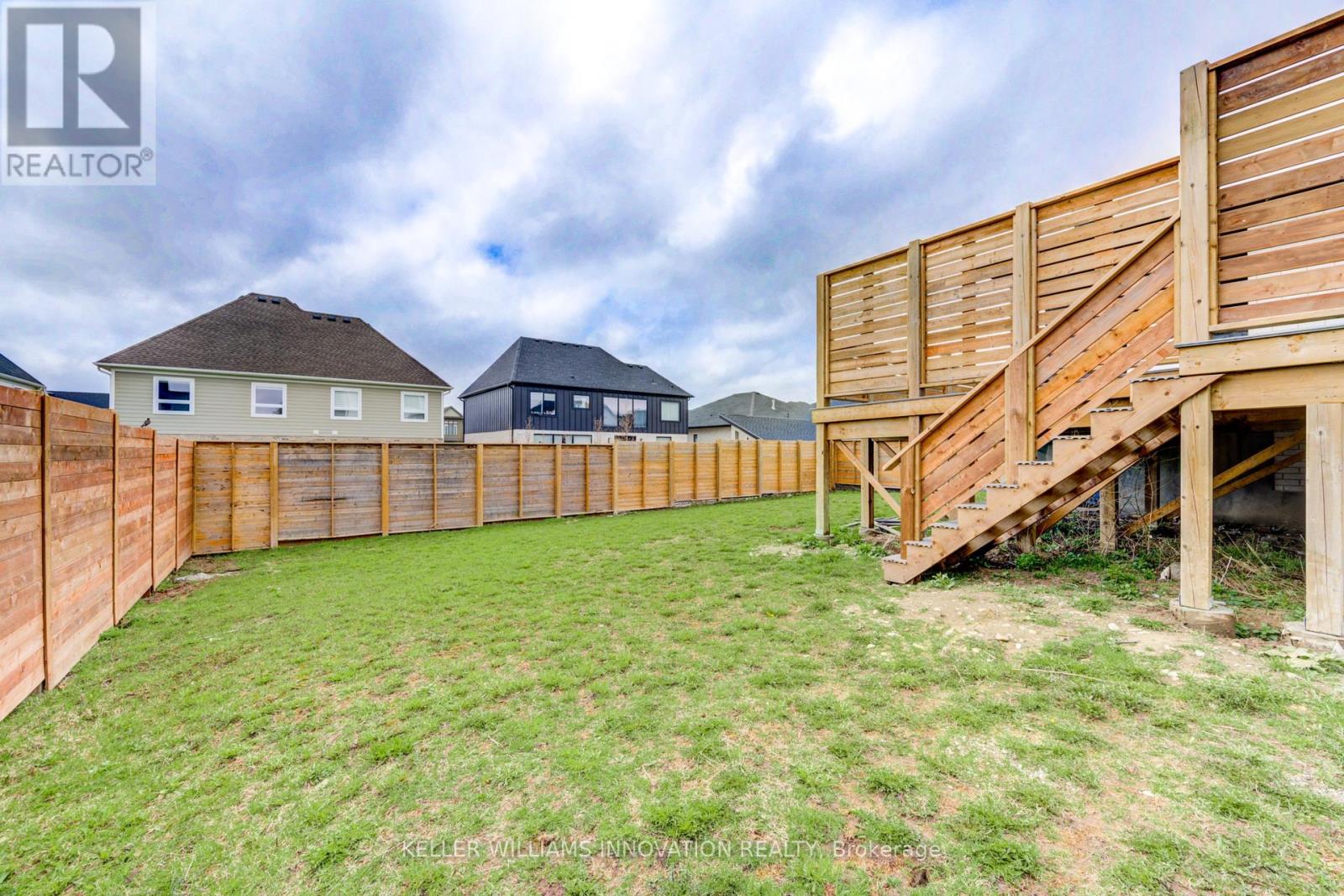 8 Edgeview Crescent W Property Photo 46