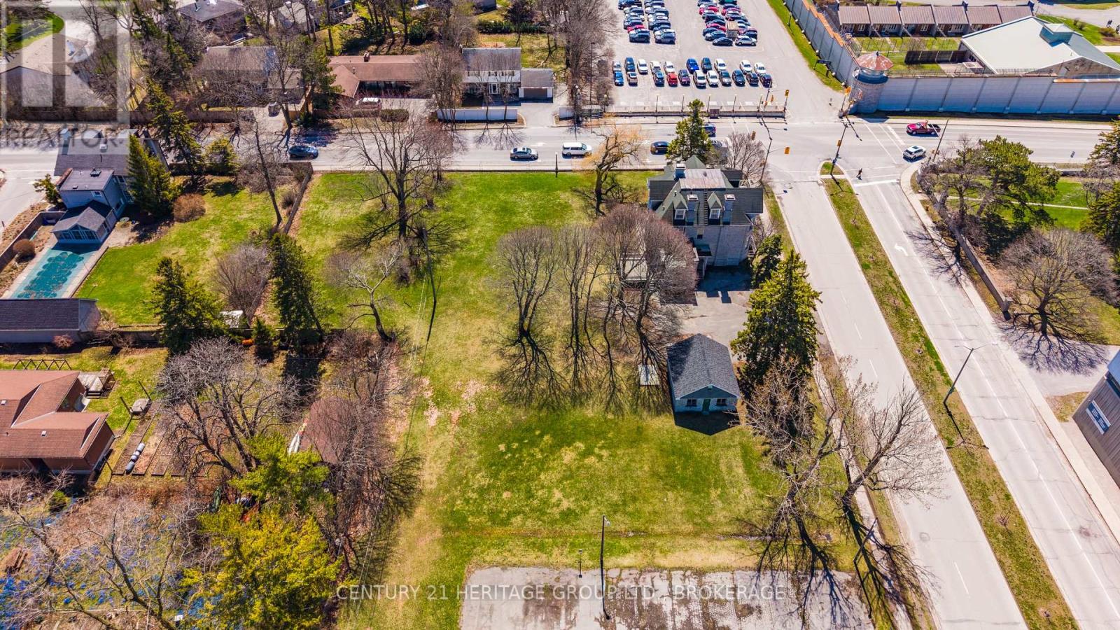 525 King Street W Property Photo 6