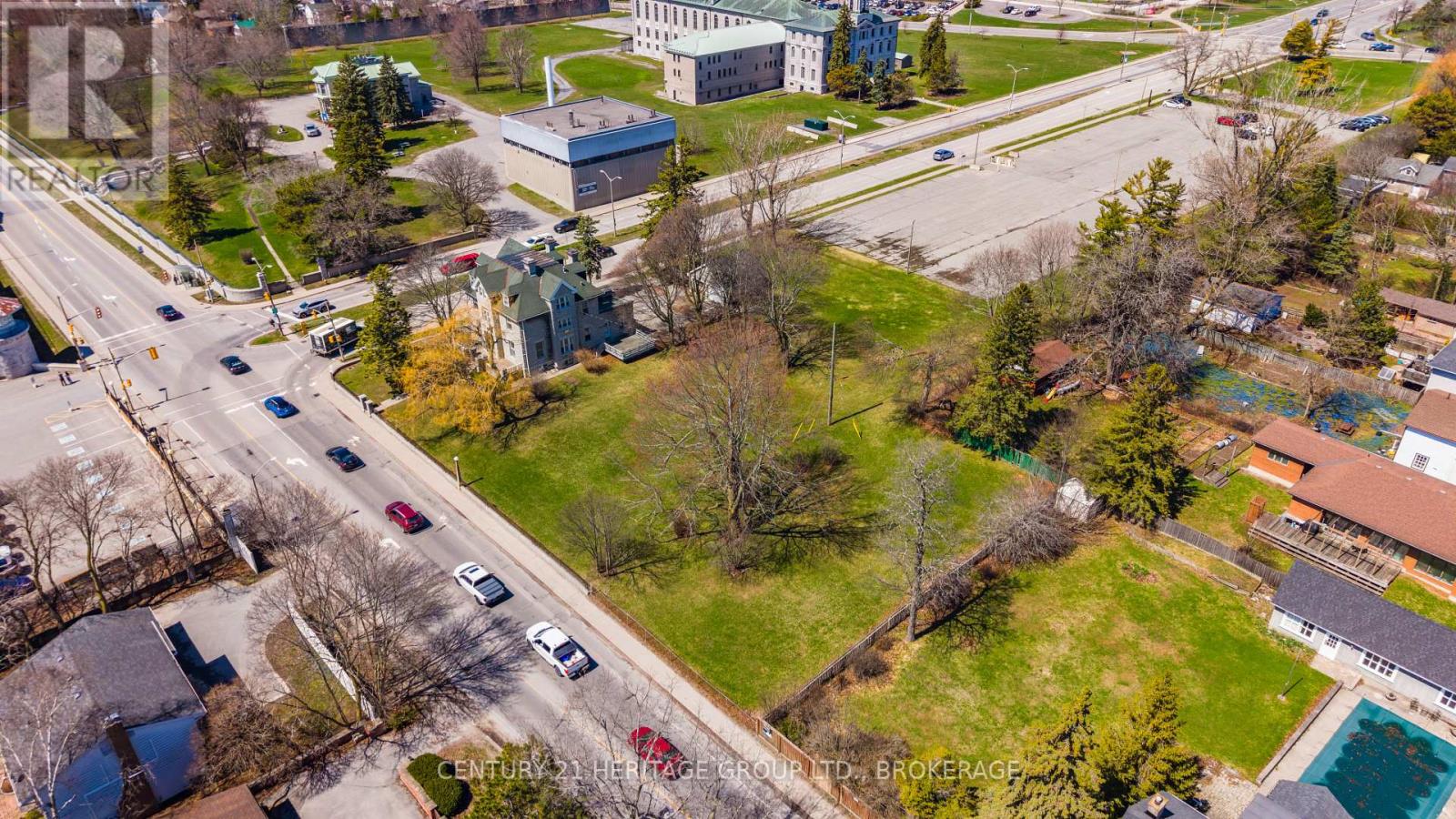 525 King Street W Property Photo 34