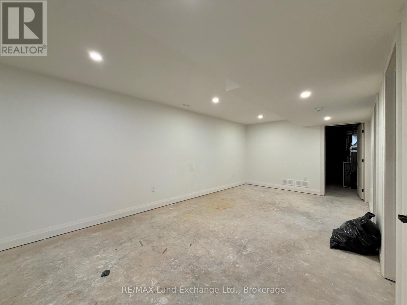 383 Rosner Drive Property Photo 10