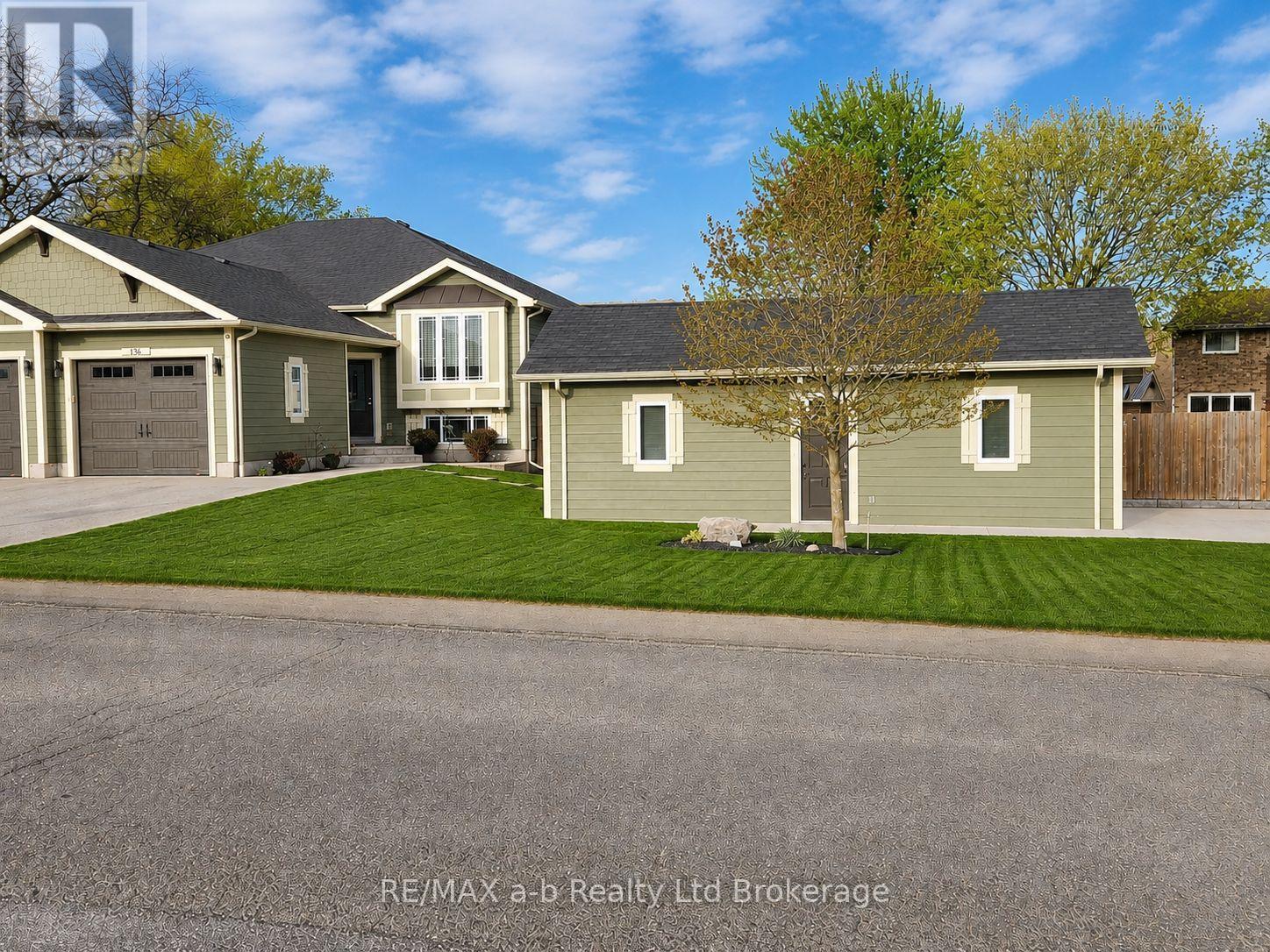 136 Maple Lane Property Photo 1