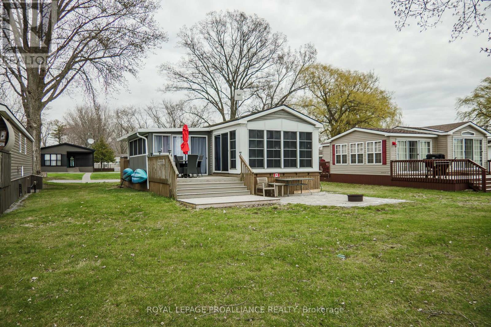 486 COUNTY RD 18 - 19 BEACHVIEW LANE Property Photo 1