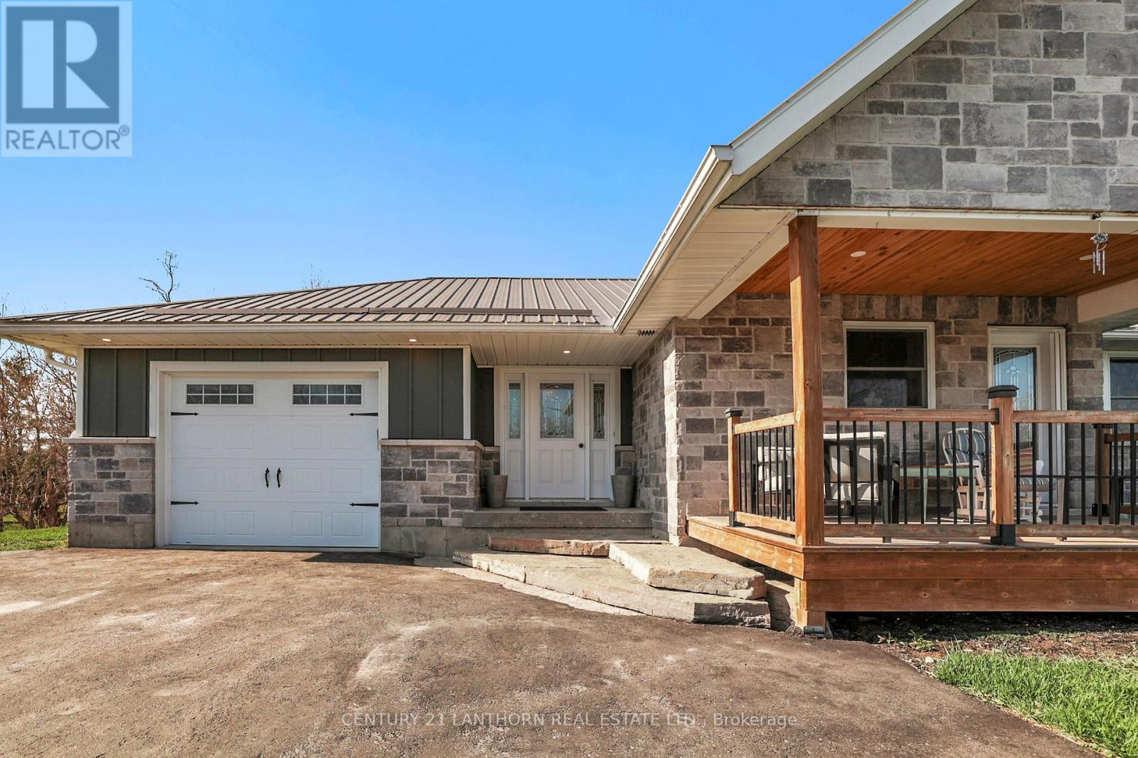 90 Seymour Street W Property Photo 5