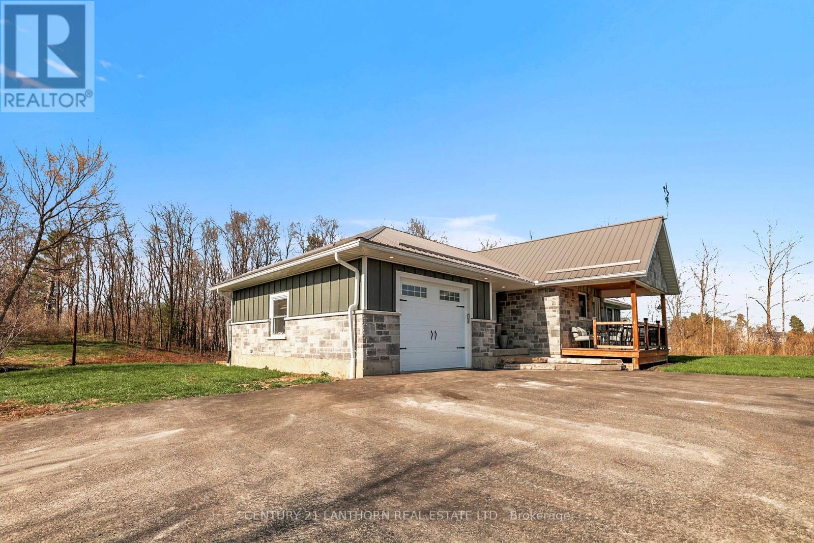 90 Seymour Street W Property Photo 6