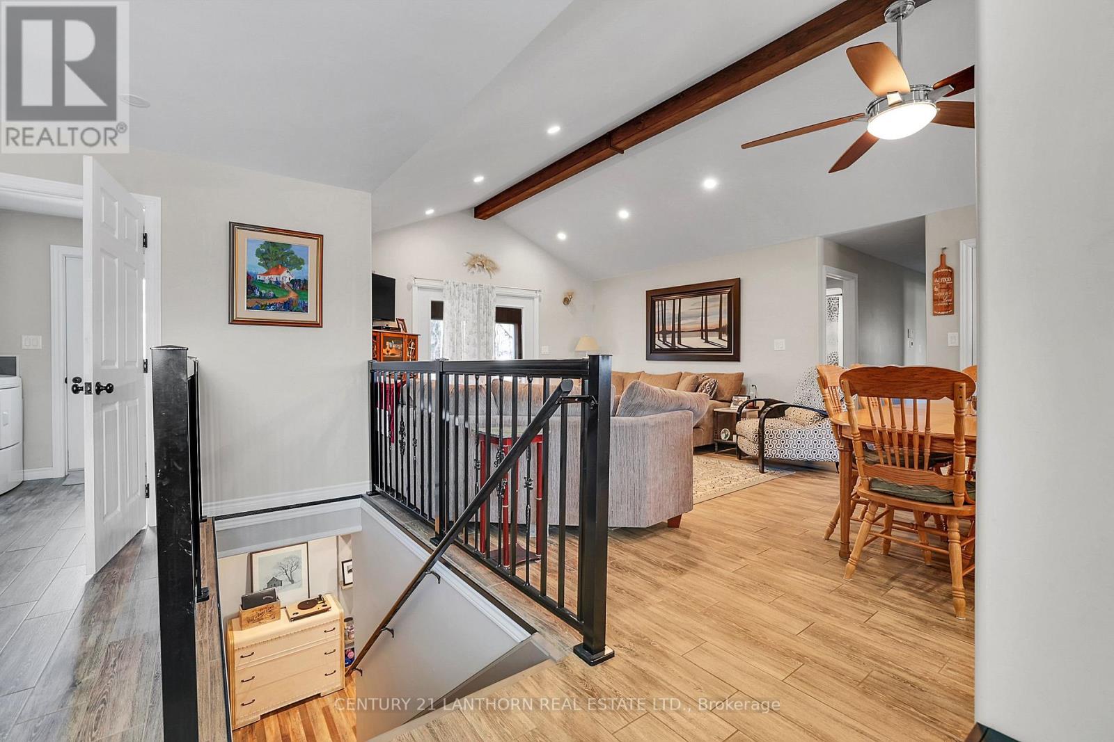 90 Seymour Street W Property Photo 9