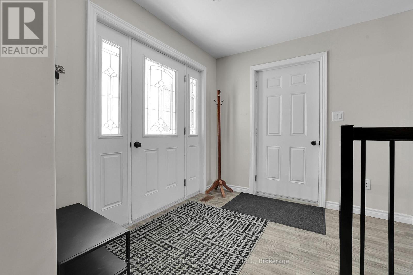 90 Seymour Street W Property Photo 10