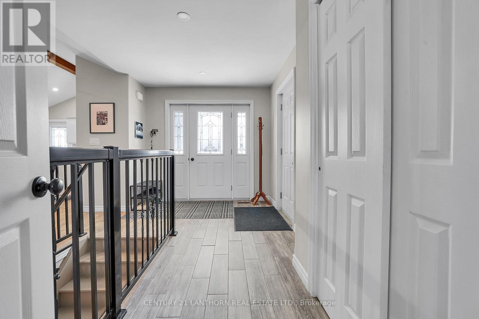 90 Seymour Street W Property Photo 11