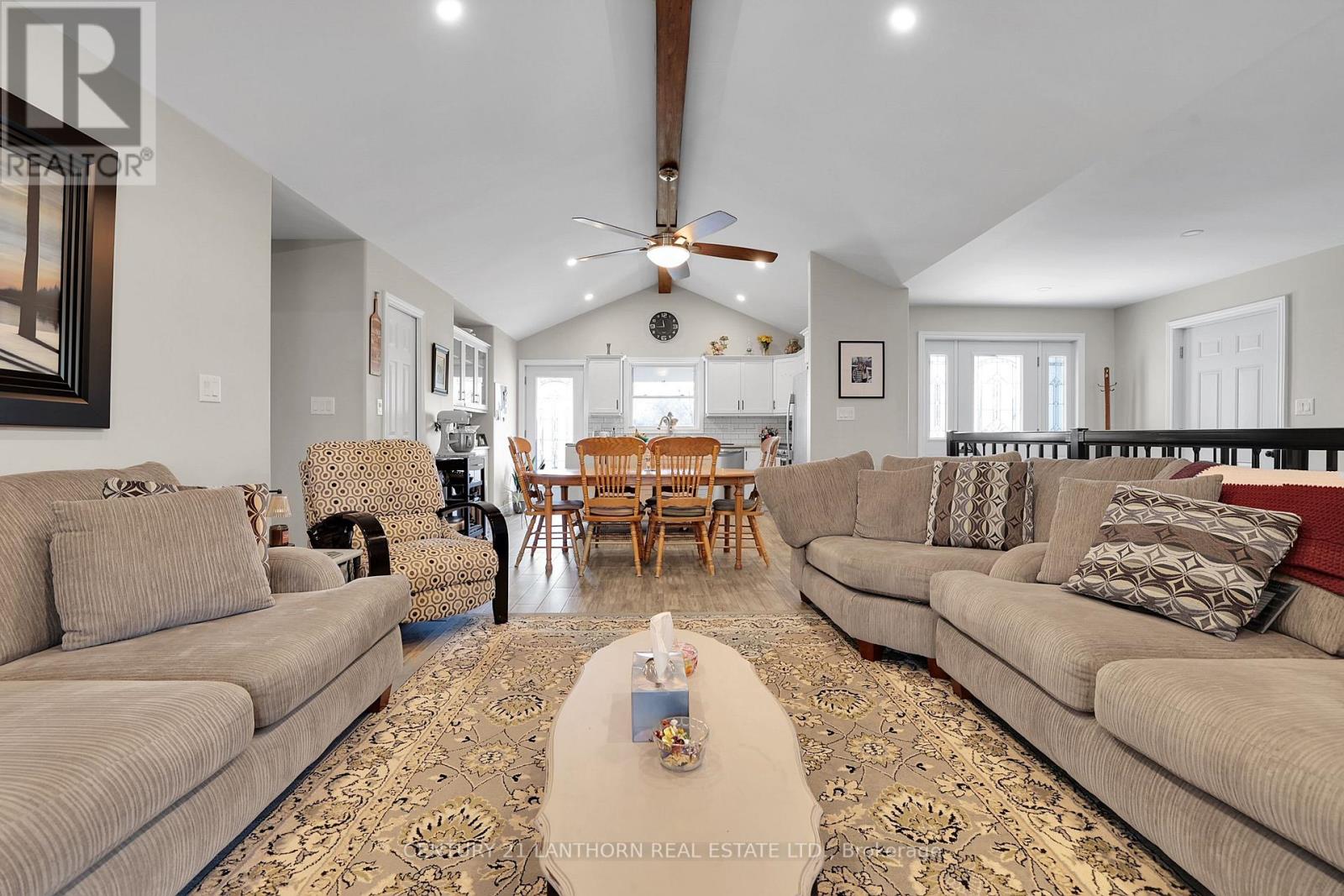 90 Seymour Street W Property Photo 14