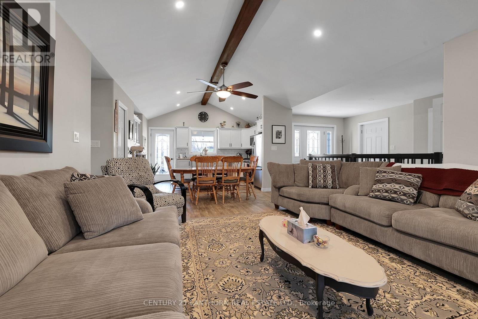 90 Seymour Street W Property Photo 15