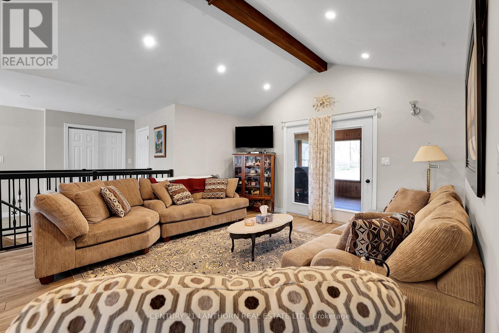 90 Seymour Street W Property Photo 16