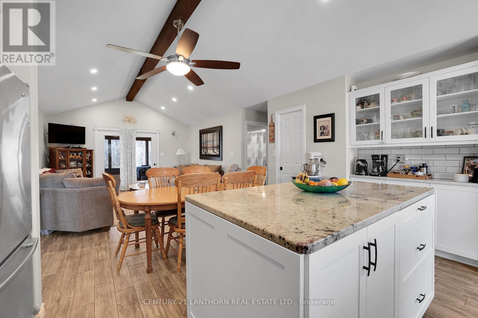 90 Seymour Street W Property Photo 18