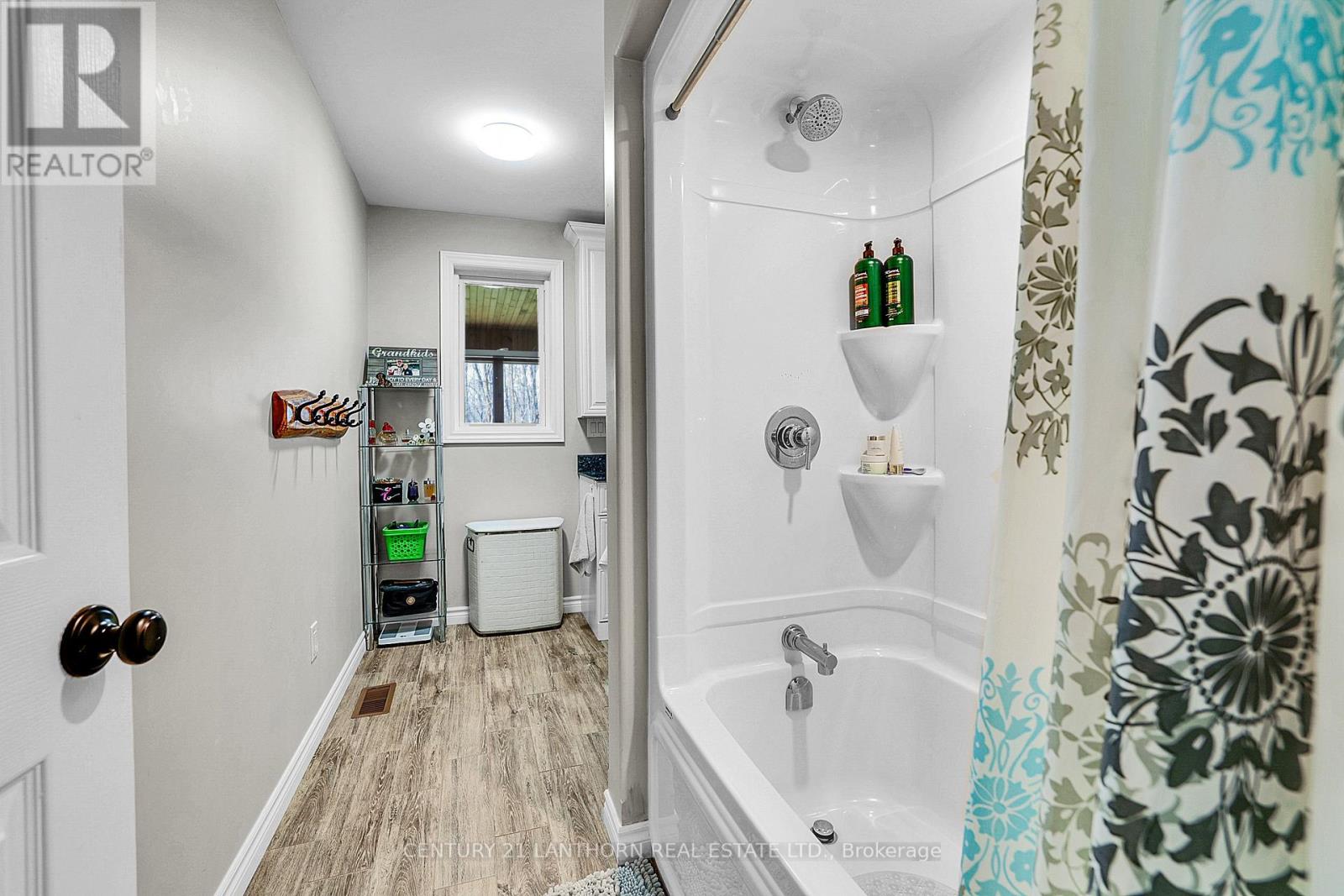 90 Seymour Street W Property Photo 23