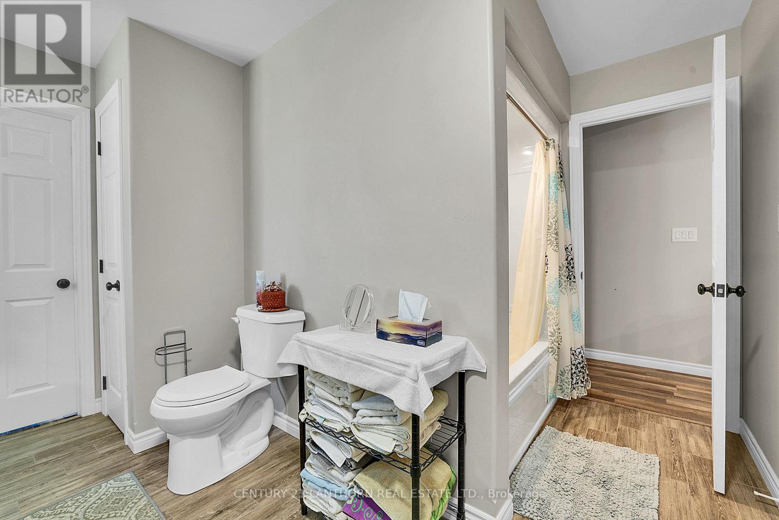 90 Seymour Street W Property Photo 25
