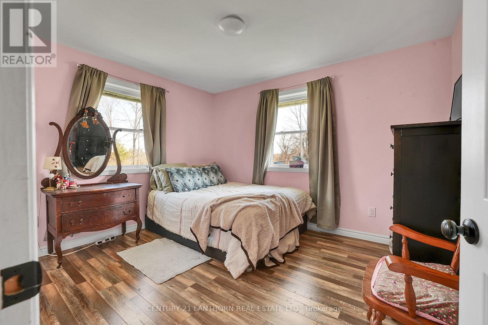 90 Seymour Street W Property Photo 30