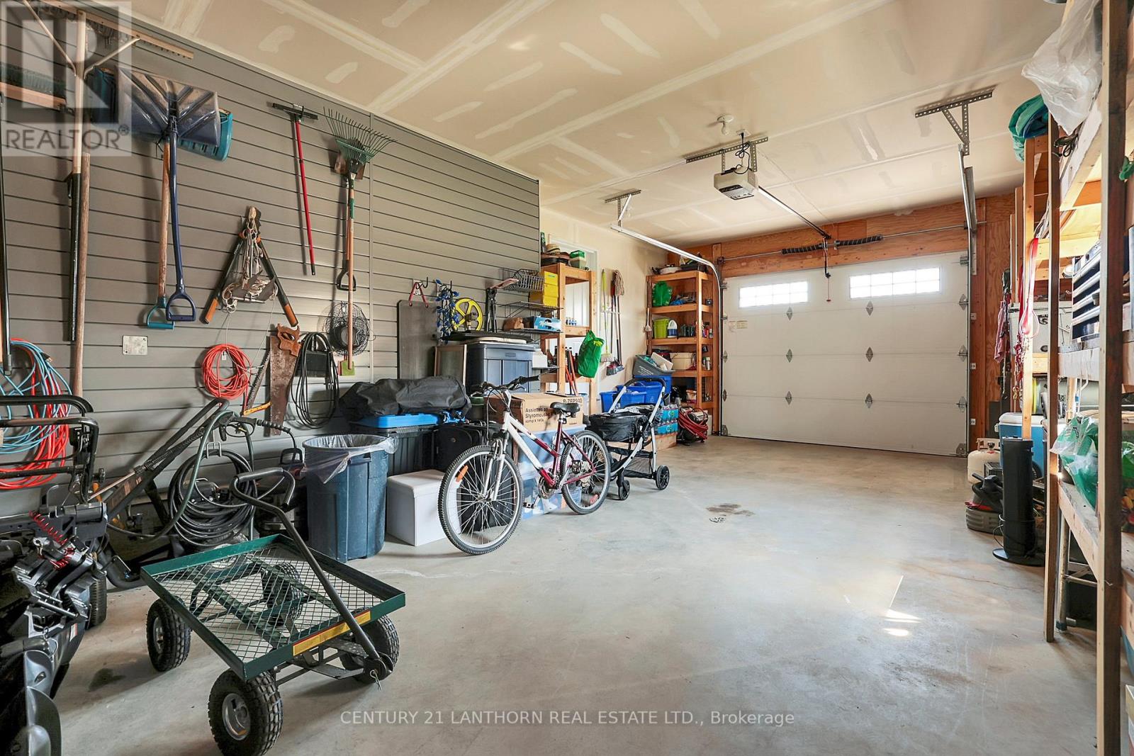 90 Seymour Street W Property Photo 32